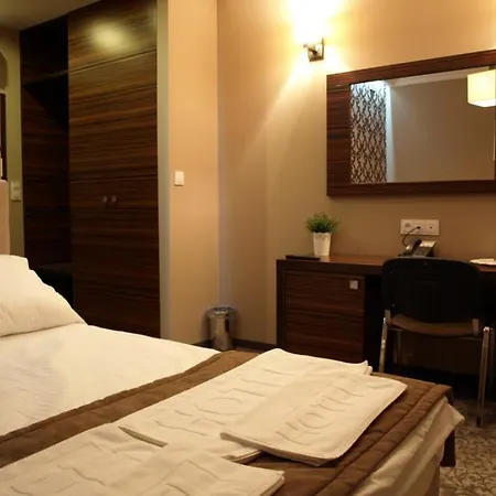 Kamiza Hotel 3*