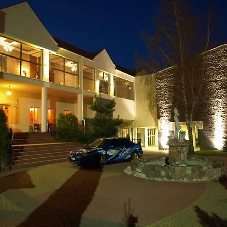 Hotel Kamiza 3*